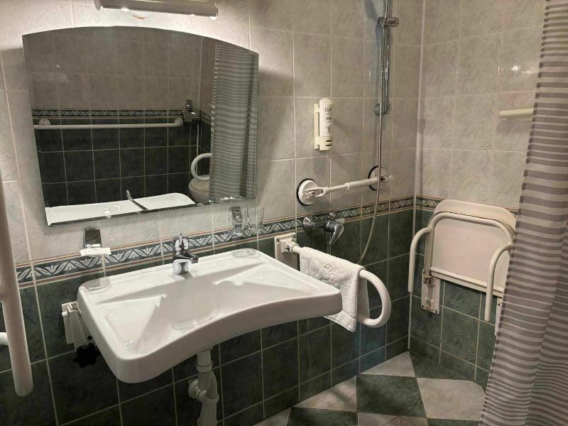 Motel Petro image