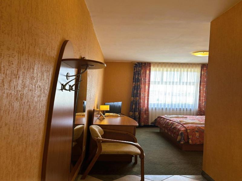 Motel Petro image