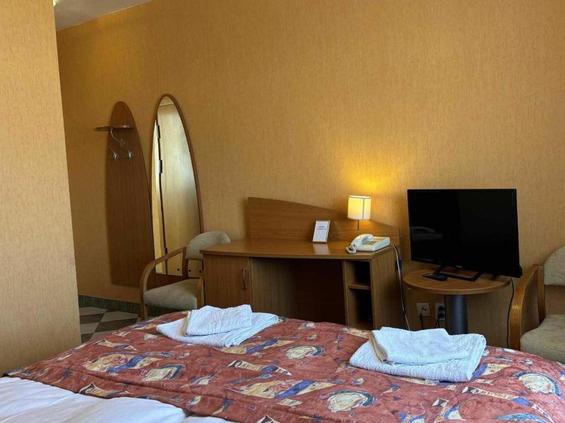 Motel Petro image