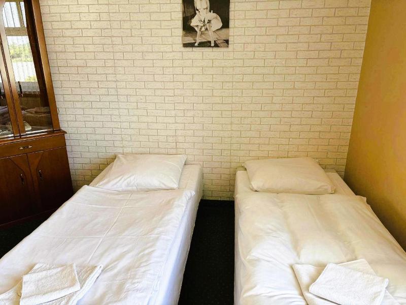 Motel Petro image