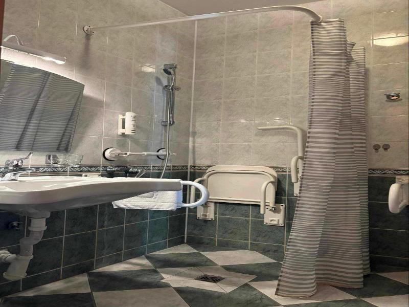 Motel Petro image
