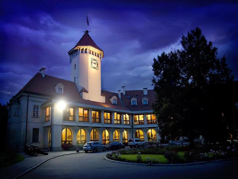 Hotel Zamek Pu Ctusk Dom Polonii image