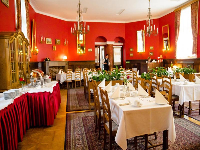Hotel Zamek Pu Ctusk Dom Polonii image