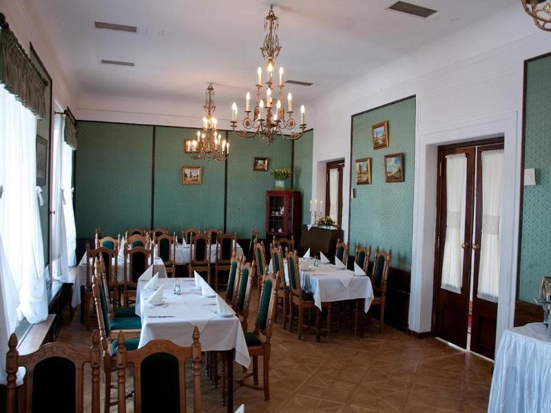 Hotel Zamek Pu Ctusk Dom Polonii image