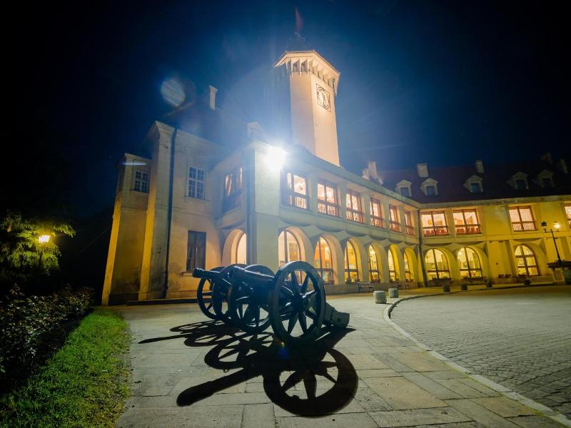 Hotel Zamek Pu Ctusk Dom Polonii image