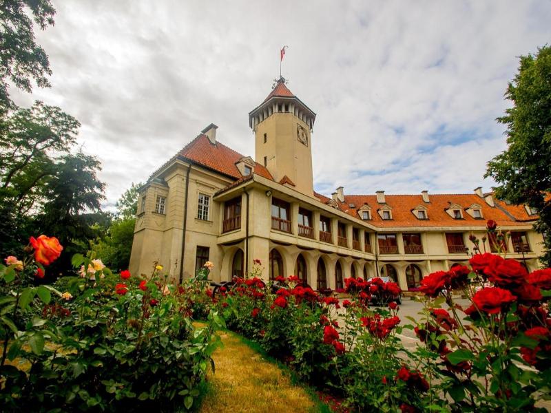 Hotel Zamek Pu Ctusk Dom Polonii image