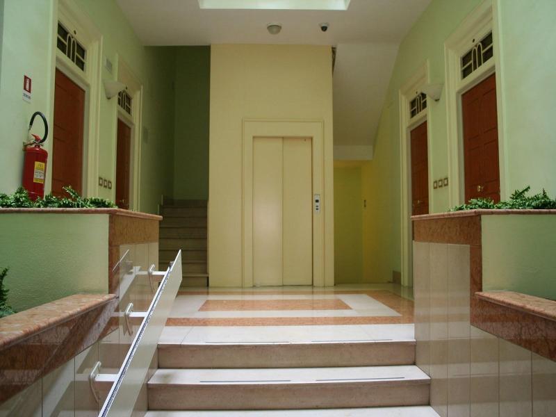 Visa Residence image