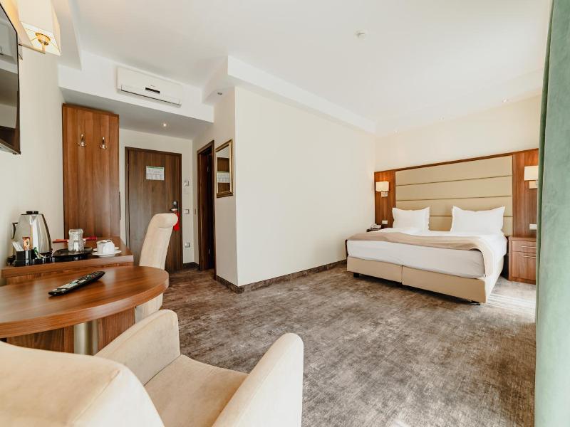 Radsor Hotel image