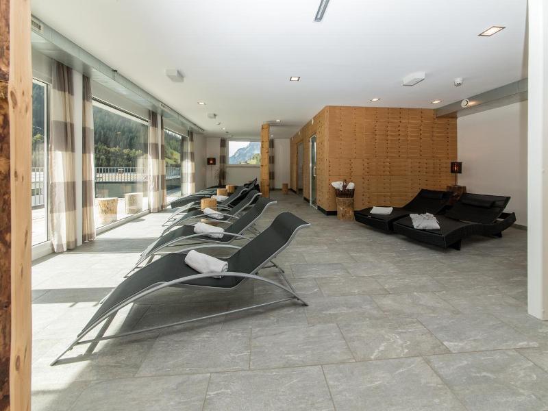 Alpine Lodge Klosterle Am Arlberg image
