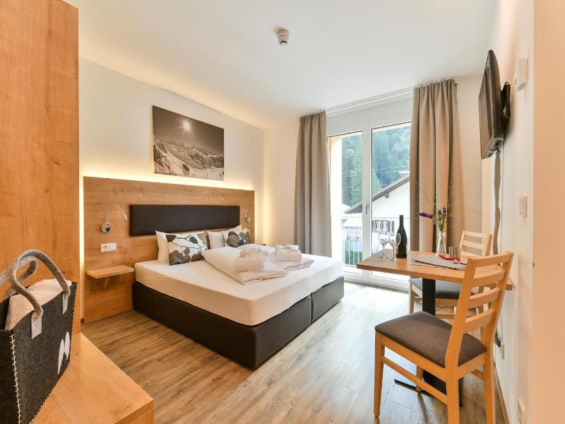 Alpine Lodge Klosterle Am Arlberg image