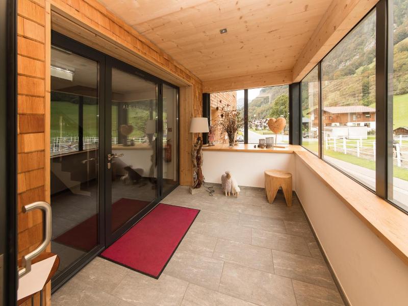 Alpine Lodge Klosterle Am Arlberg image