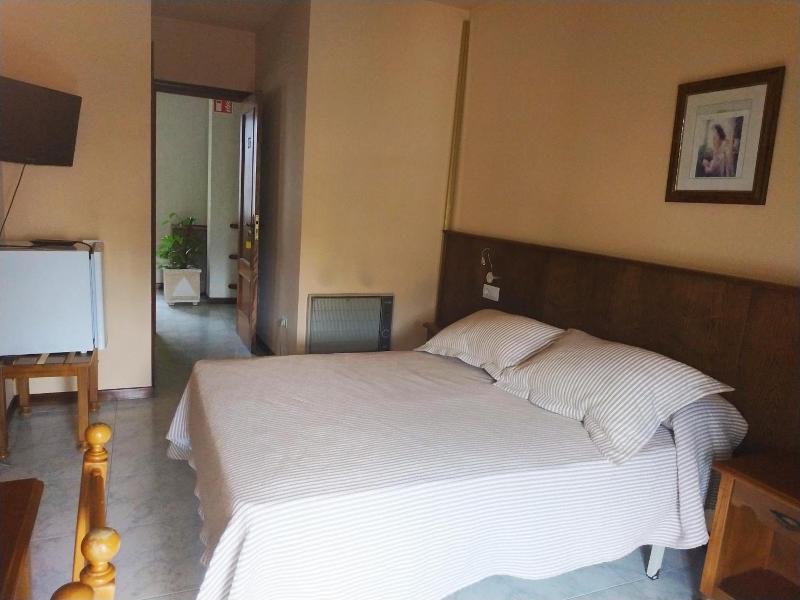 Hotel Cristaleiro image