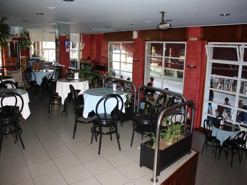 Hotel Cristaleiro image