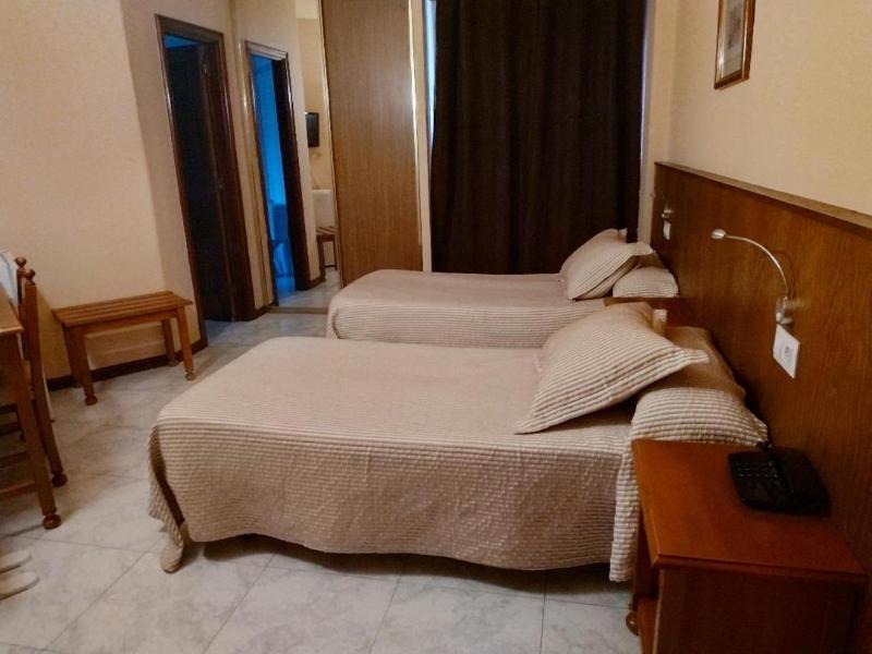 Hotel Cristaleiro image