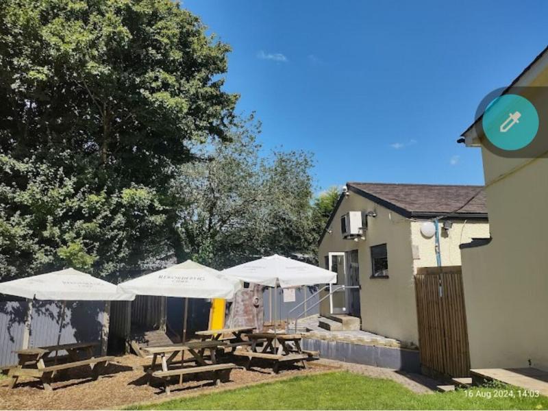 The Little Crown Inn image