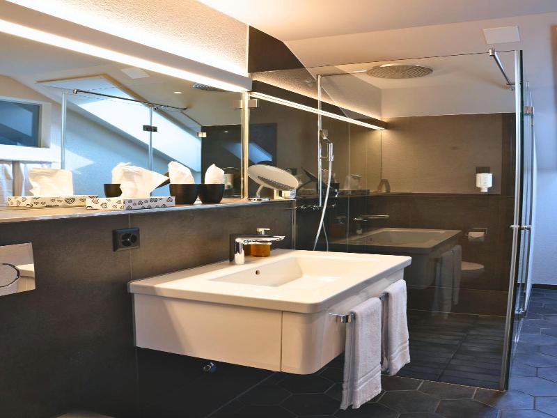 Hotel Sonne Seuzach image