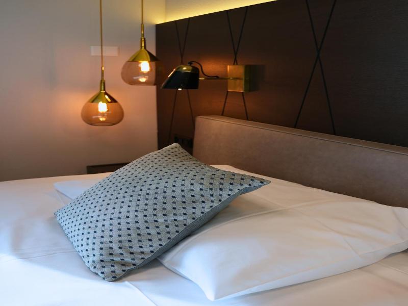 Hotel Sonne Seuzach image