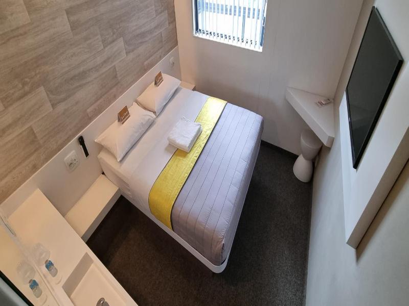 Check Inn Hotel image
