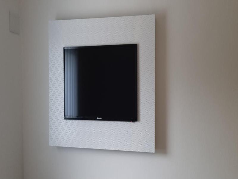 Check Inn Hotel image