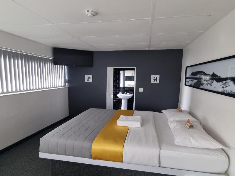 Check Inn Hotel image