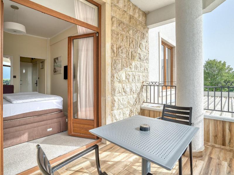 Hotel Opera Jaz image