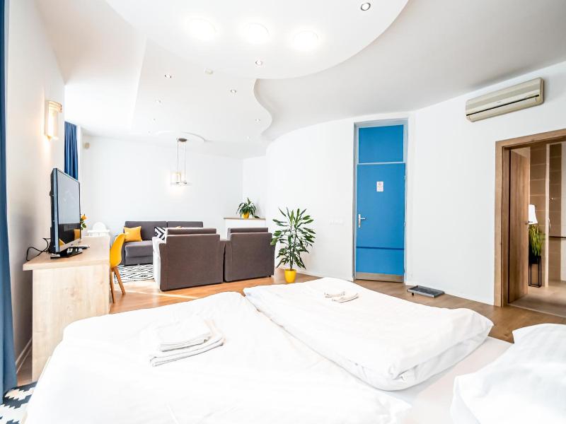 Hotel Squash Dependance image