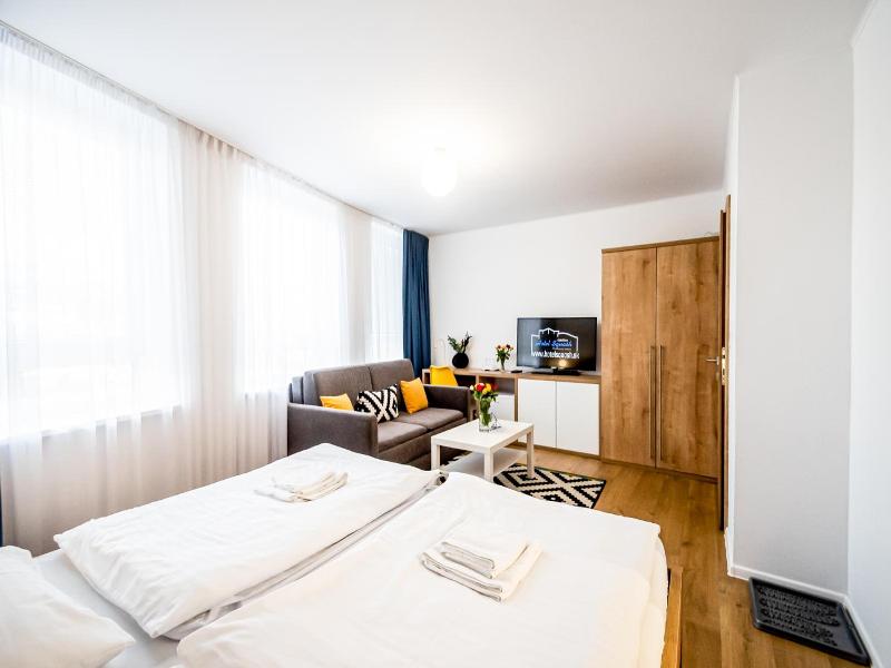 Hotel Squash Dependance image