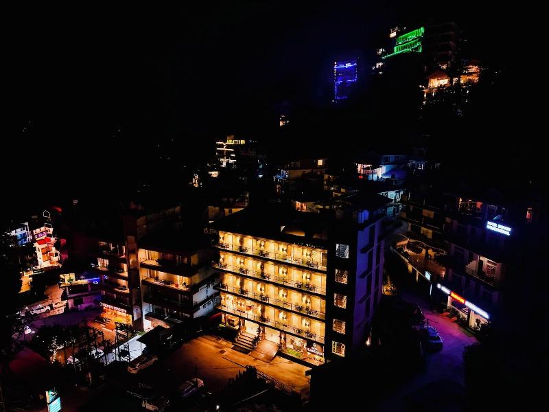 Hotel Classic Hills image