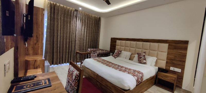 Hotel Classic Hills image