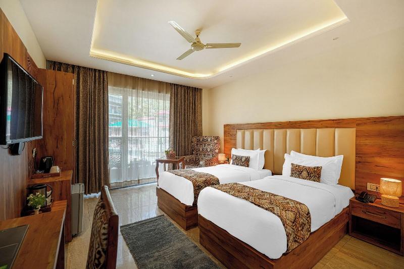 Hotel Classic Hills image