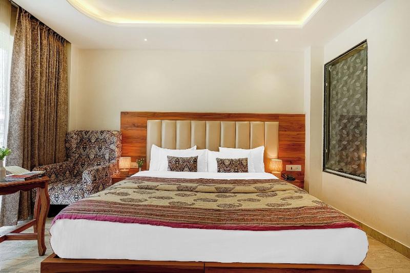 Hotel Classic Hills image