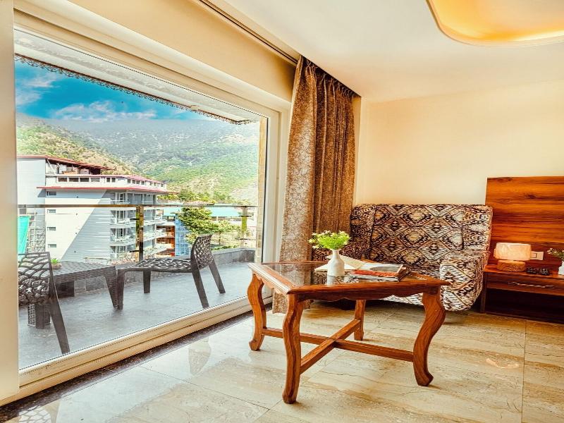 Hotel Classic Hills image