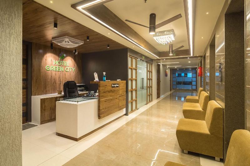 Hotel Green City image