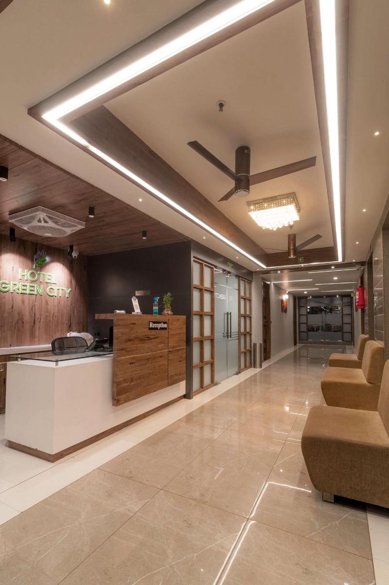 Hotel Green City image