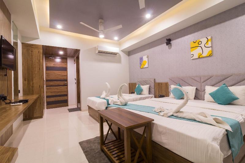 Hotel Green City image