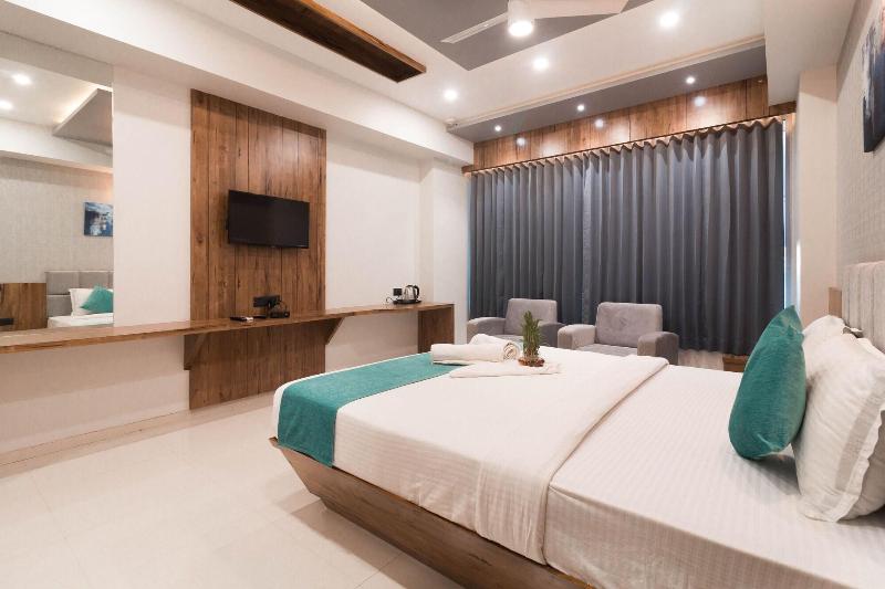 Hotel Green City image