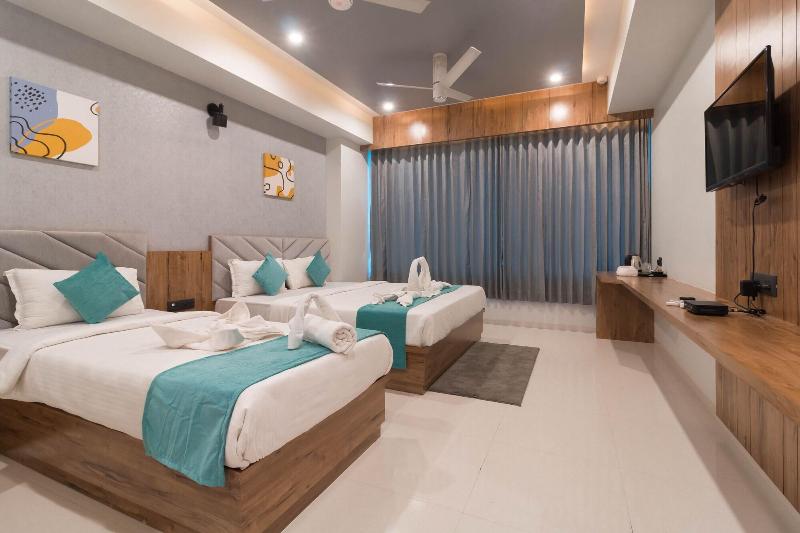 Hotel Green City image
