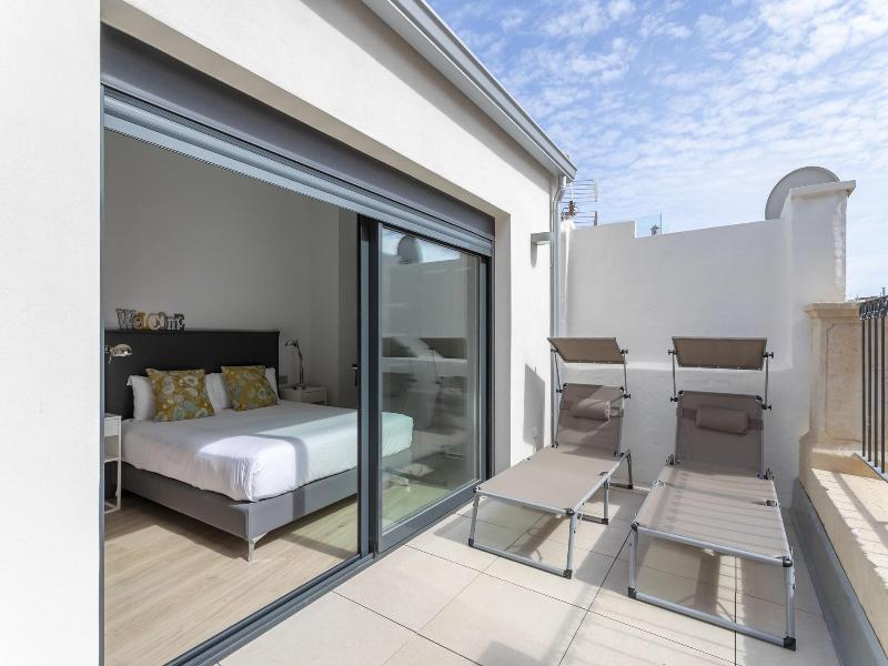 Arenal Suites Alicante image