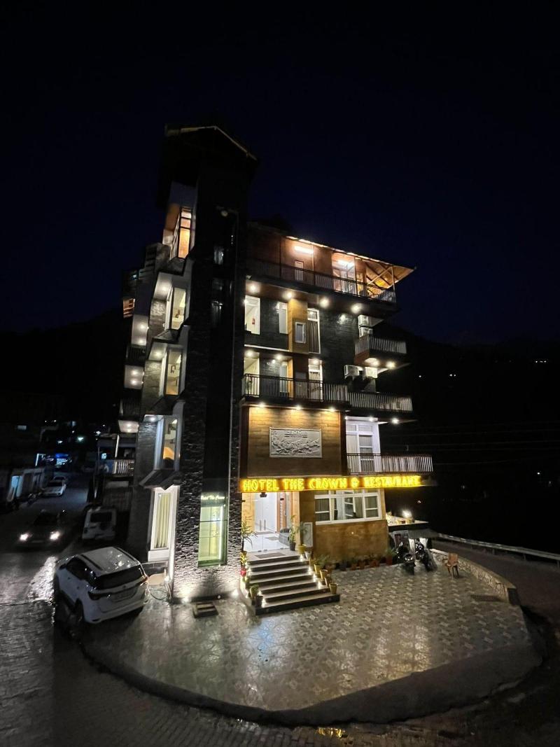 Hotel The Crown image
