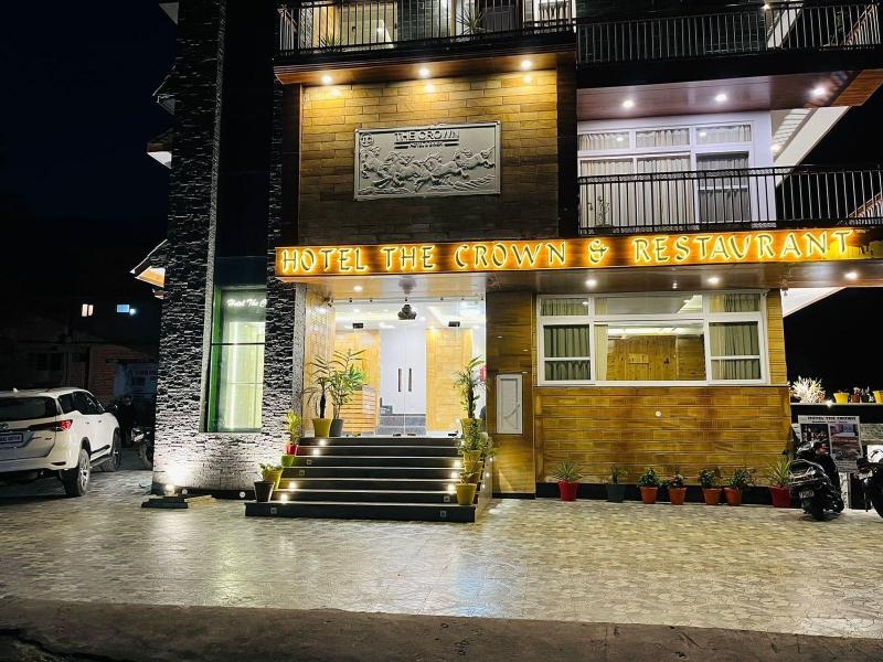 Hotel The Crown image