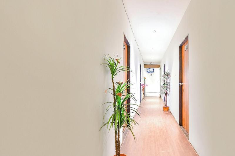 Fabhotel Nidhivan