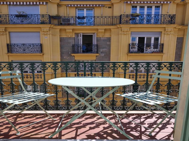 Aparthotel 9 Alberti Nice Centre image