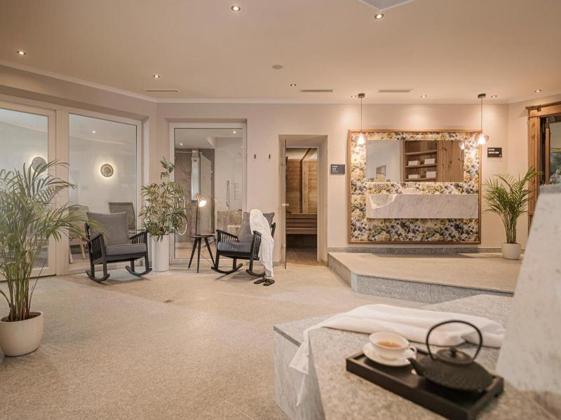 Theresa Wellness Genievuer Hotel image