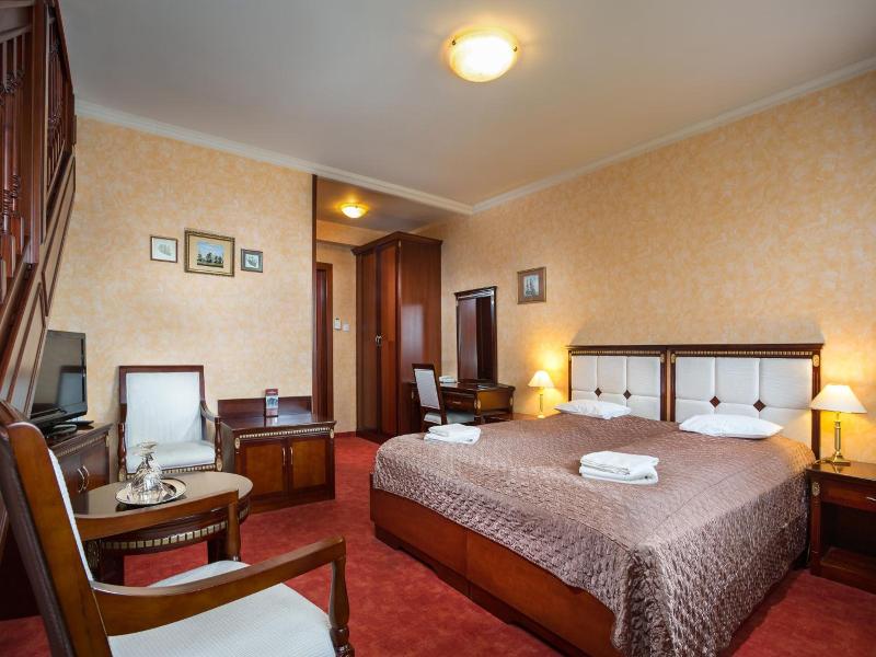Nelson Hotel image