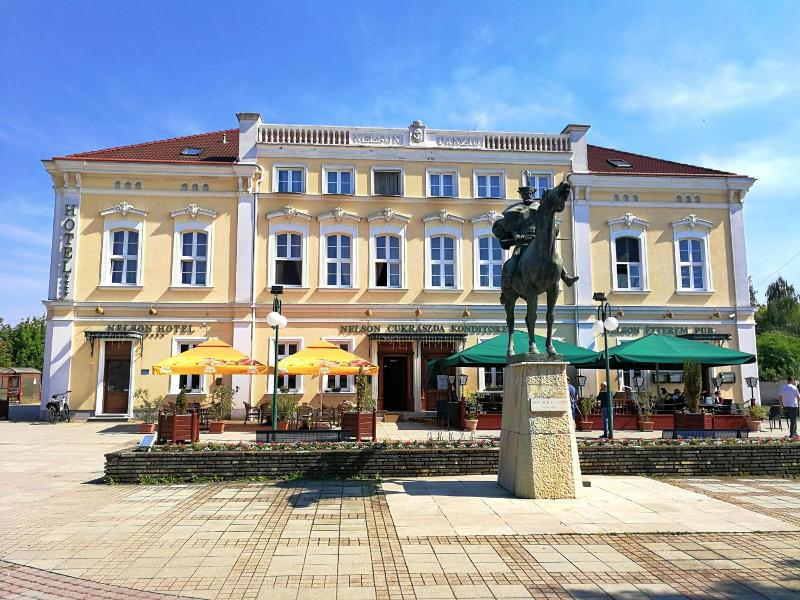 Nelson Hotel image
