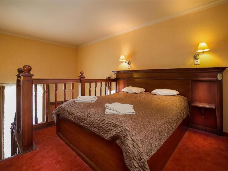 Nelson Hotel image