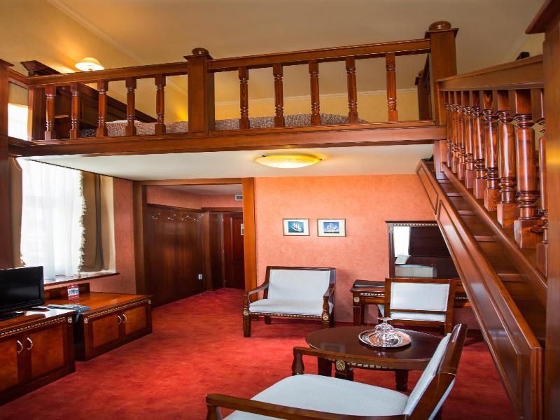 Nelson Hotel image