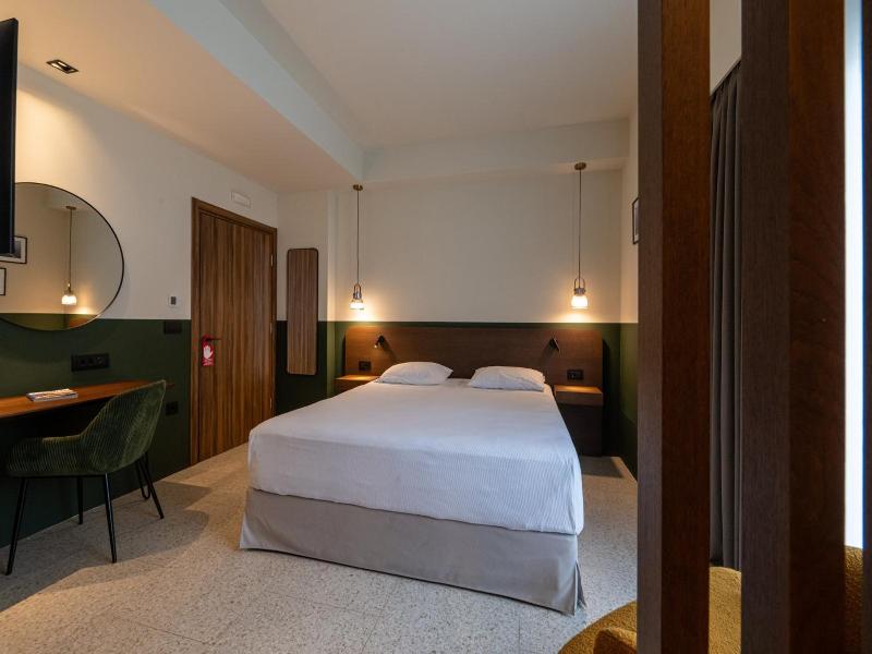 Evripidou 7 Kalamata Mediterranean Suites image