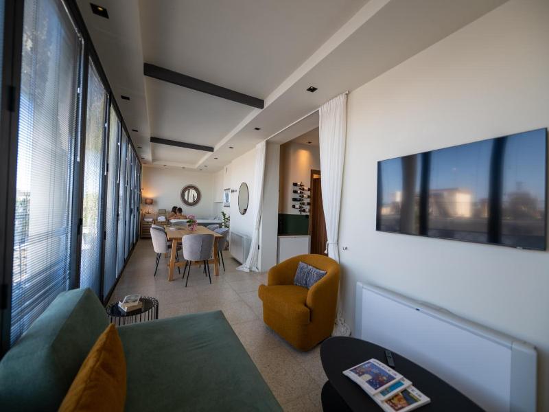 Evripidou 7 Kalamata Mediterranean Suites image