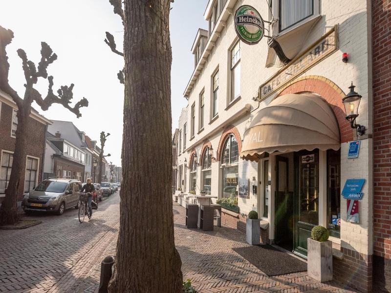Hotel Royal image